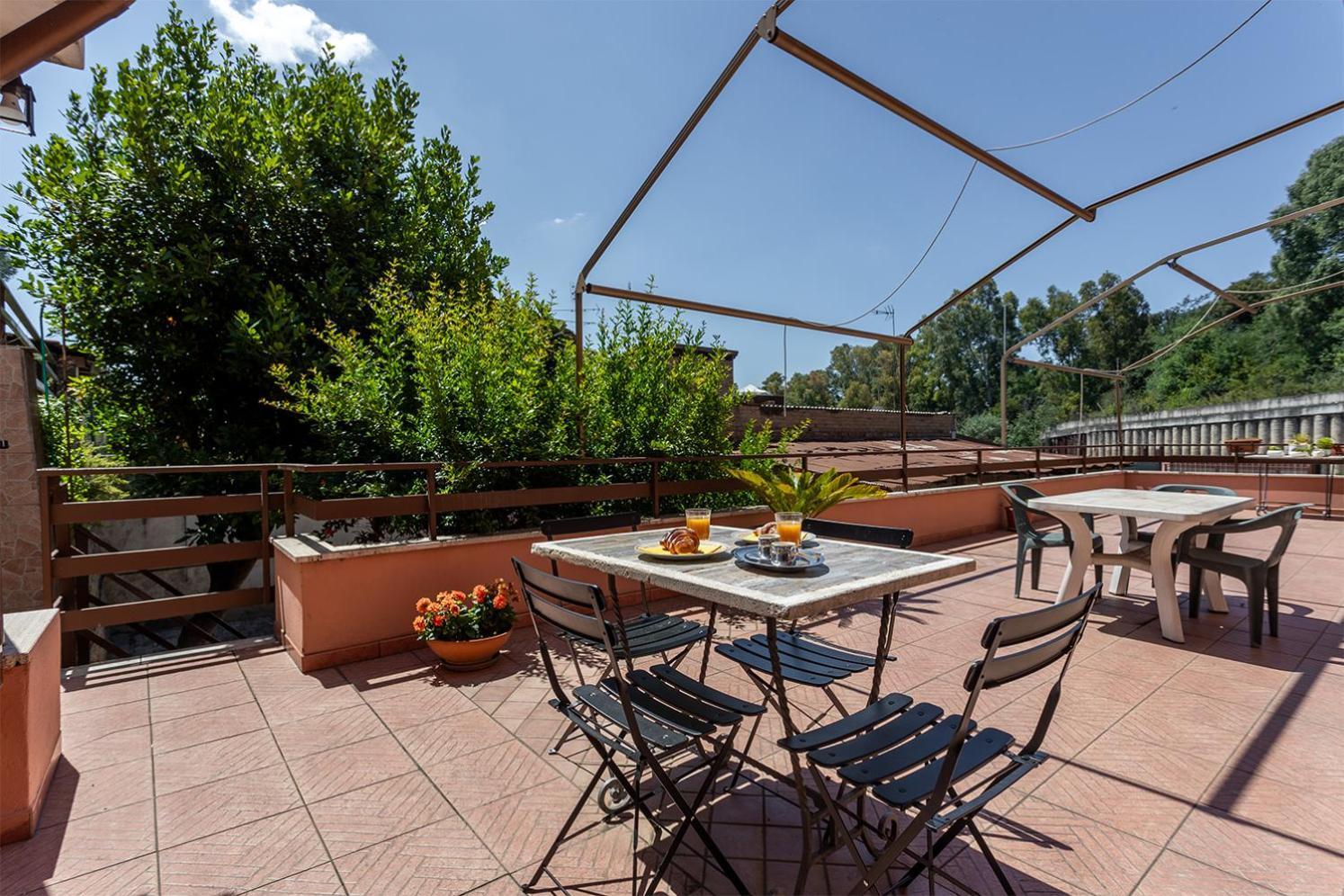 Comodo Loft Vicino La Metro Battistini Con Garage Rome Exterior photo